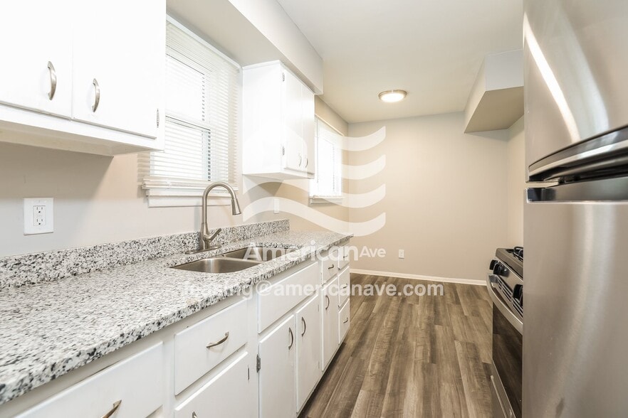 Building Photo - 3768 E 153rd St