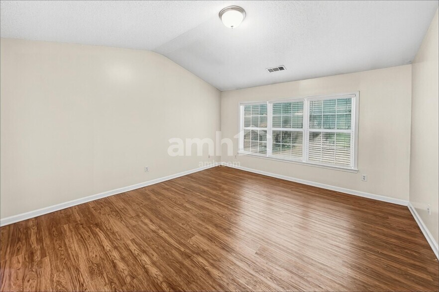 Building Photo - 4180 Glenaire Way NW
