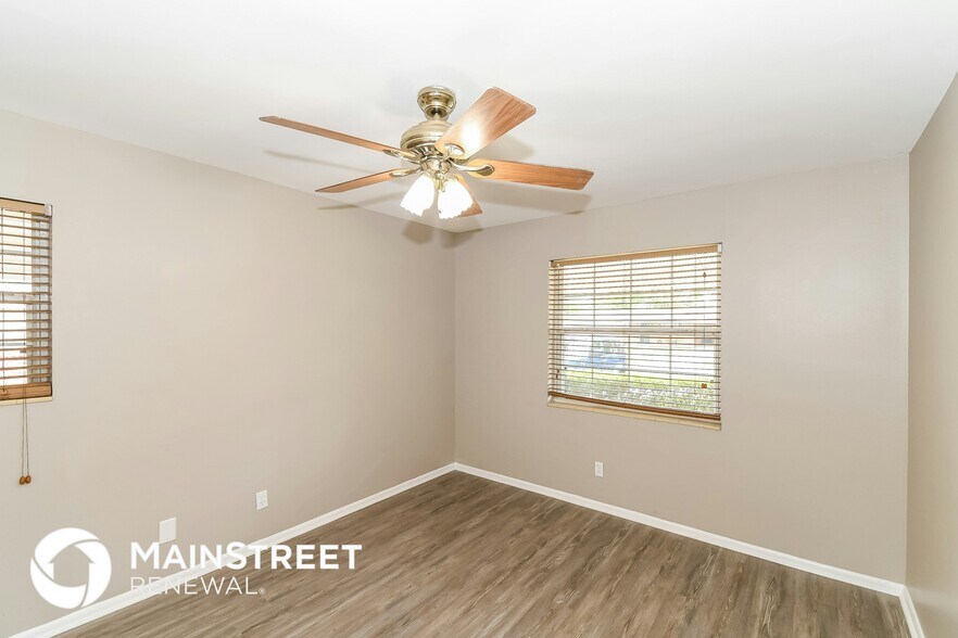 Building Photo - 5562 Enchanted Dr