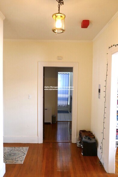 Building Photo - 163 Summer St