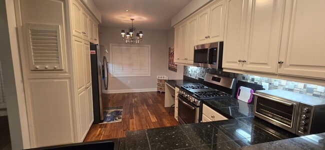 Building Photo - Fully Furnished 3 Bed 2 Bath in Provo