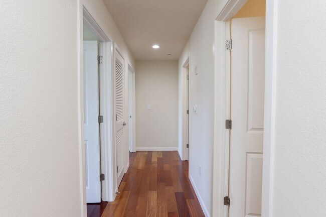 Building Photo - Modern 2BR / 2BA Condo | Garage Parking | Walk to VTA Light Rail | YouTube Tour