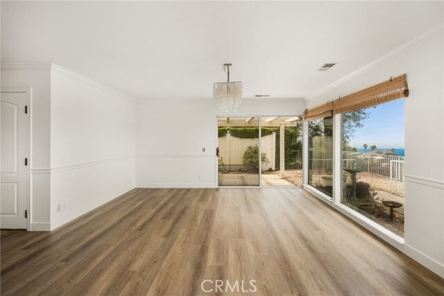 Building Photo - 1545 Skyline Dr