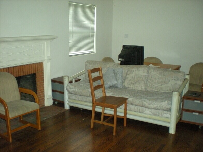 Building Photo - 1959 20th St