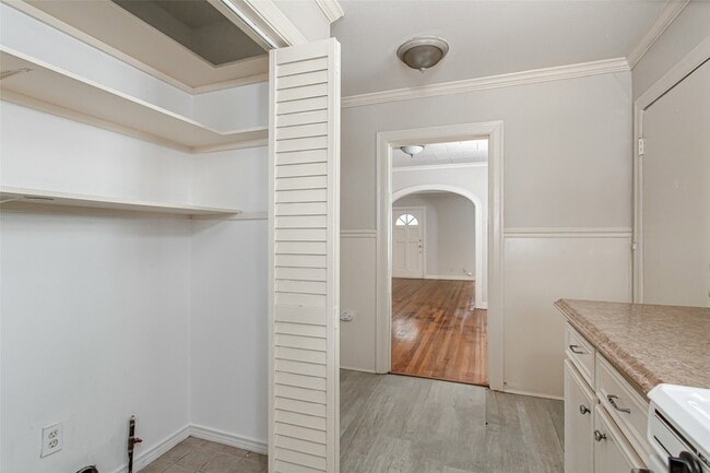 Building Photo - 3515 Fairview Ave