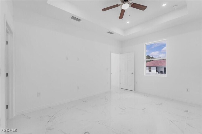 Building Photo - 1508 Hibiscus Ave