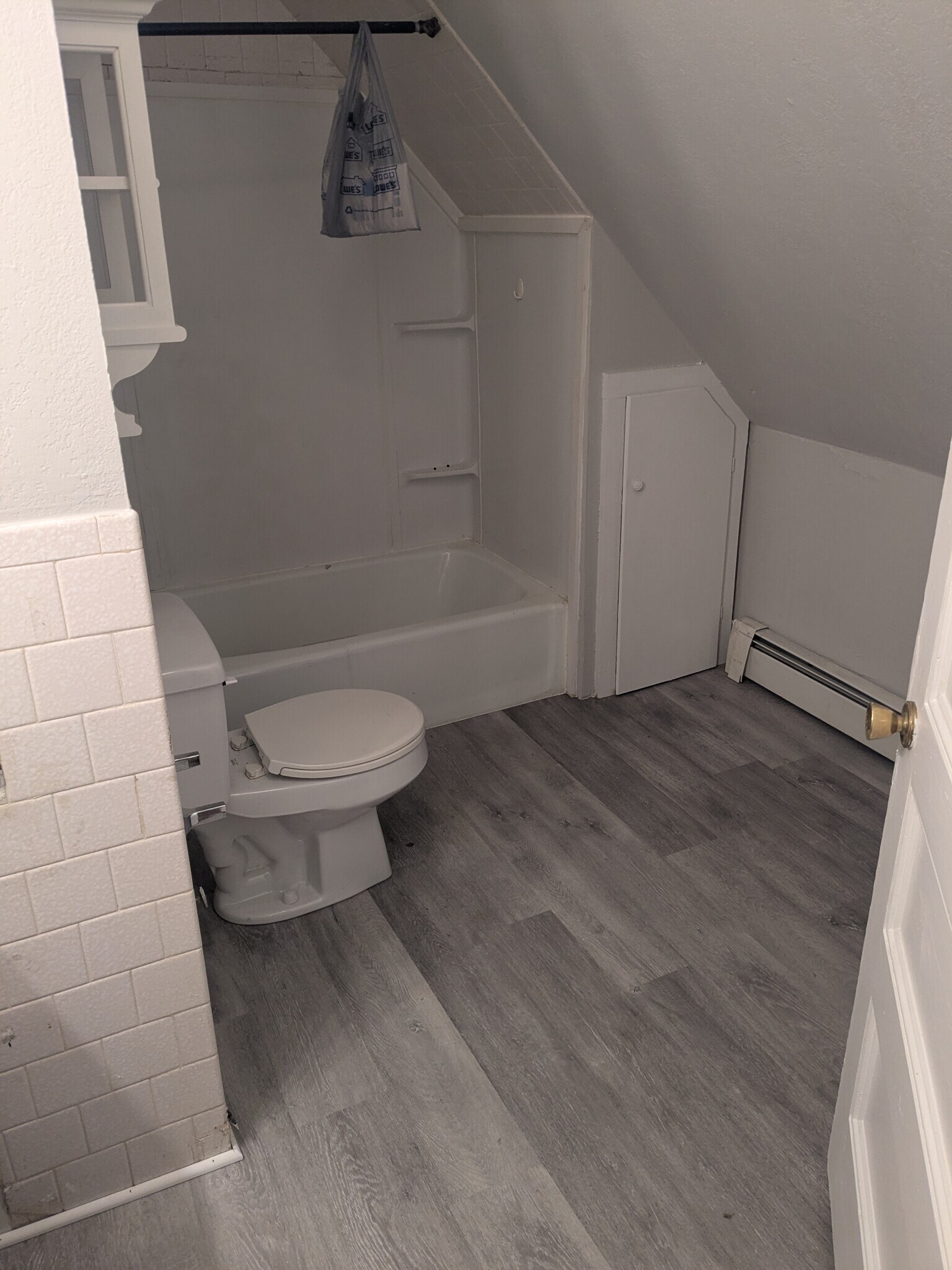 Building Photo - 62 Fruit Street Ext