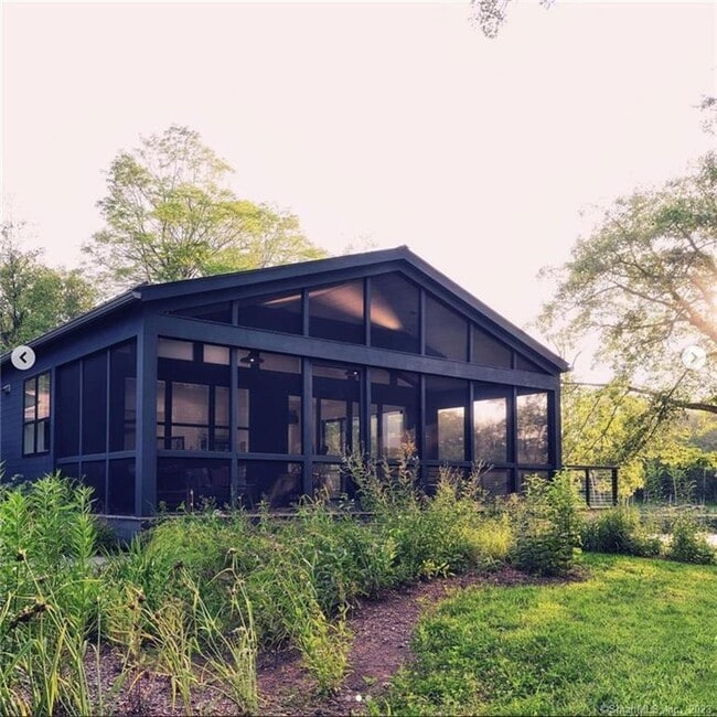 Building Photo - 8 Chester Rd