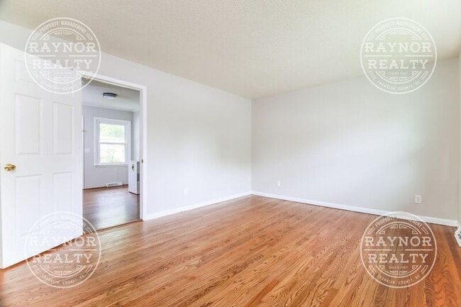 Building Photo - 402 E Stronach Ave