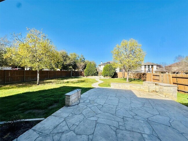 Building Photo - 2800 Canyon Valley Run