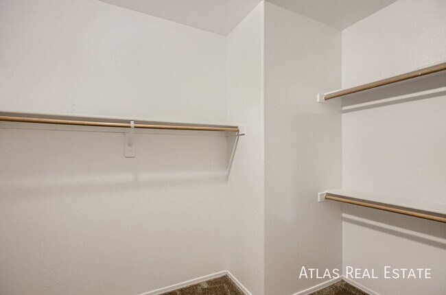 Building Photo - 3201 W Yellow Peak Dr