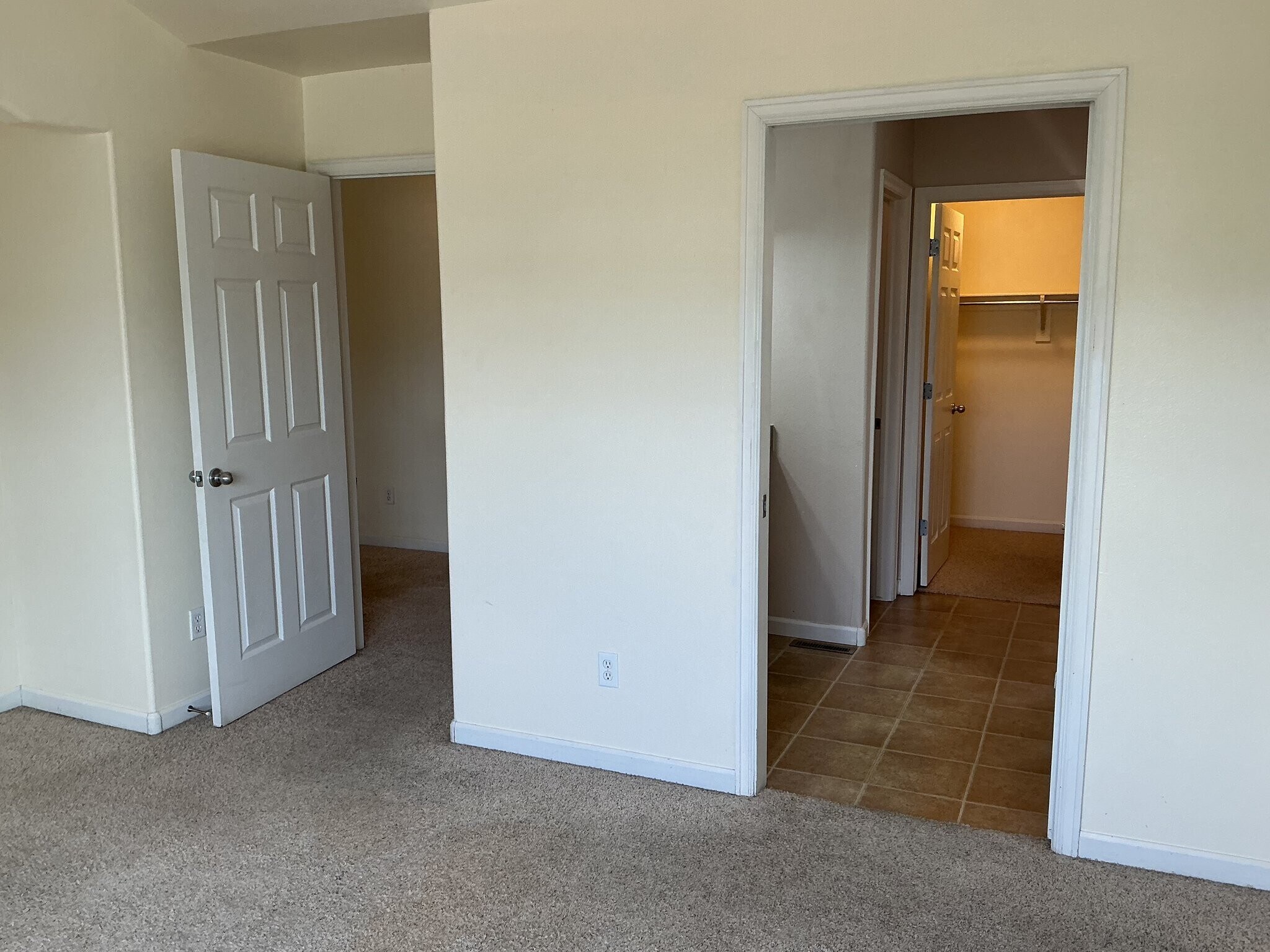 Building Photo - 3330 Apple Blossom Way