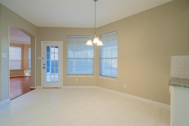 Building Photo - 703 Villanova Ct