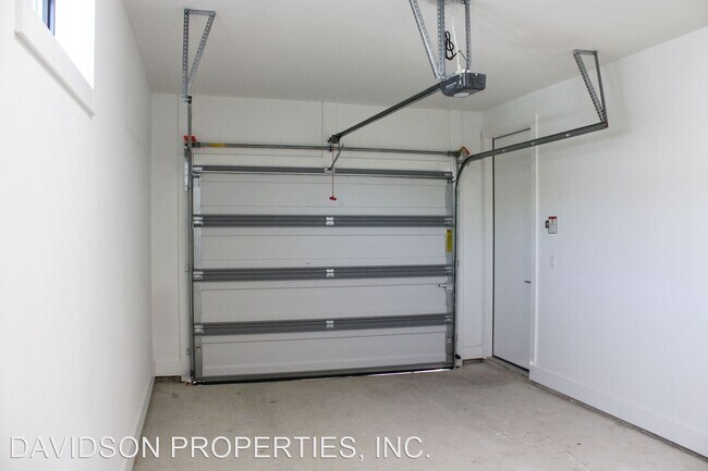 Building Photo - 3 br, 3.5 bath House - 318 W Grayson St #505