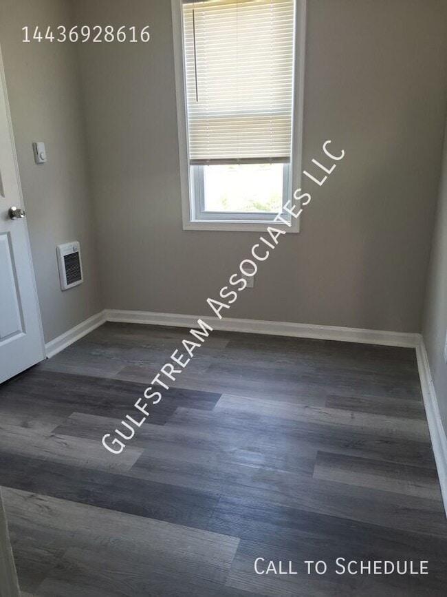 Building Photo - 1629 N Milton Ave