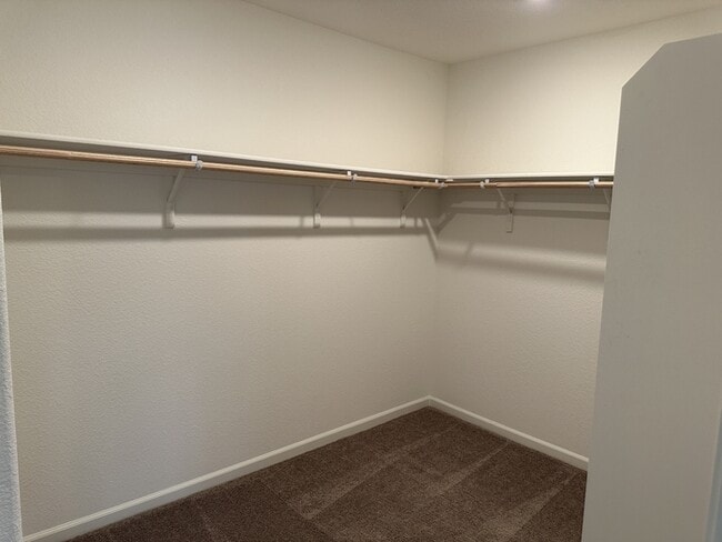 Building Photo - Manteca 5 Bedroom, 3 Bath Executive Style ...