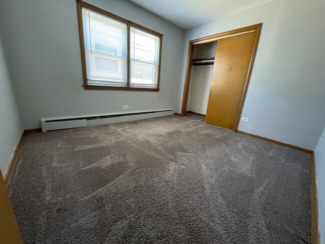 Building Photo - 8244 W Forest Preserve Ave