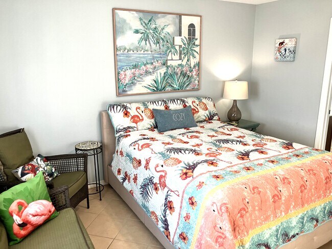 Building Photo - 2 S Bay Hill Dr