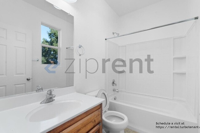 Building Photo - 10923 Tower Park Dr