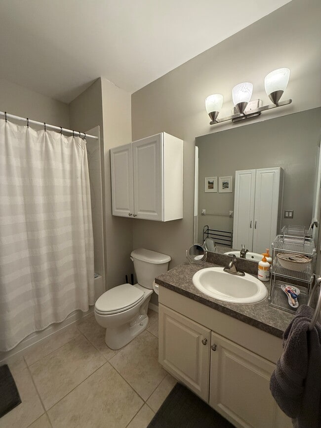 Building Photo - 2160 Heron Lake Dr