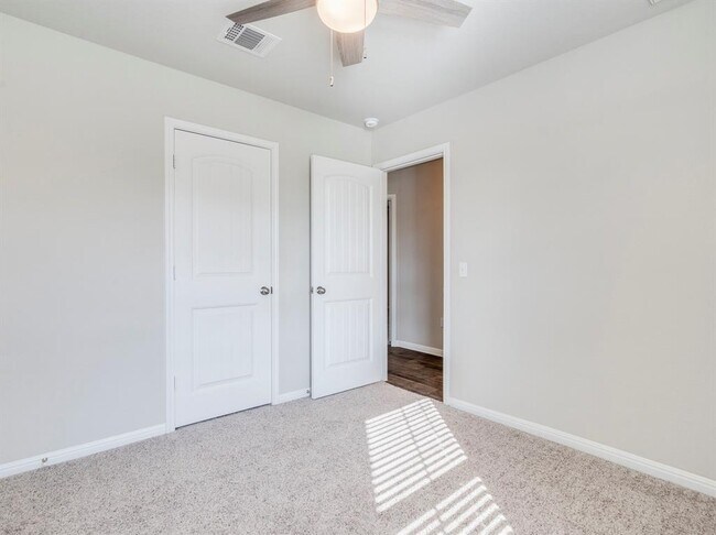 Building Photo - 136 Dunlin Ln