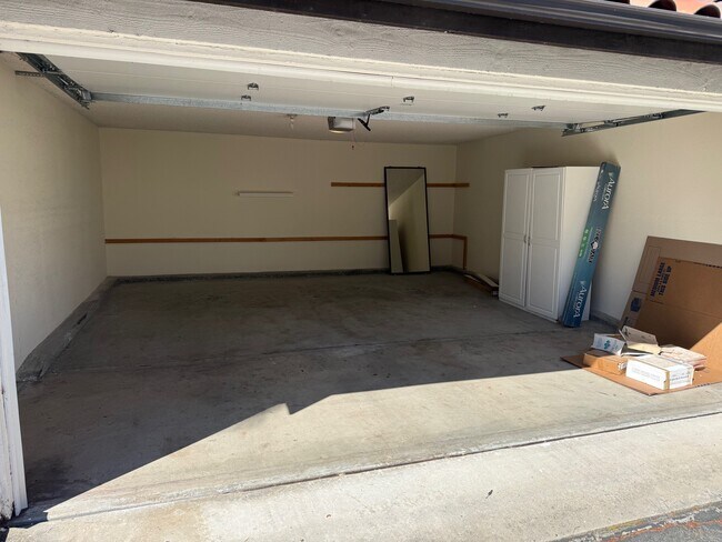 Building Photo - 16376 Avenida Venusto