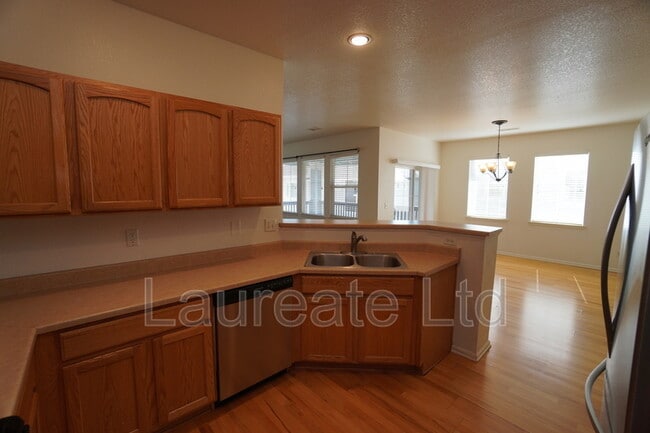 Building Photo - 194 Whitehaven Cir