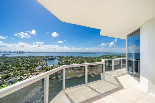 Building Photo - 4775 Collins Ave