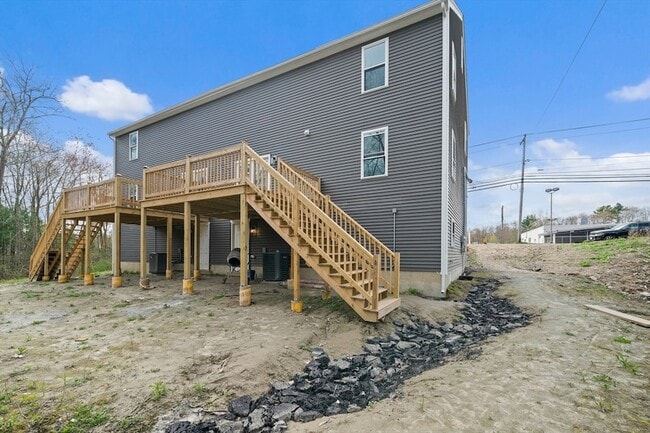 Building Photo - 13 Broadway