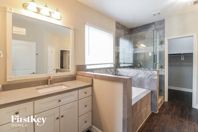 Building Photo - 8303 Egret Bay Cir