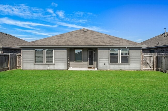 Building Photo - 20342 Green Mountain Dr