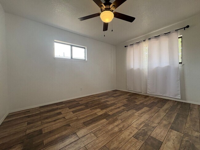 Building Photo - HOME FOR RENT IN NORTHEAST EL PASO