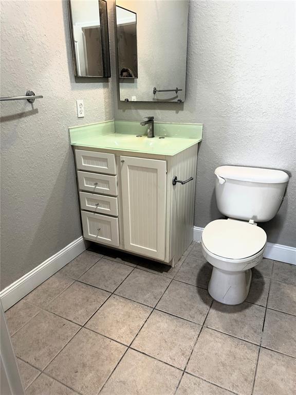 Building Photo - 1150 Lake Shadow Cir