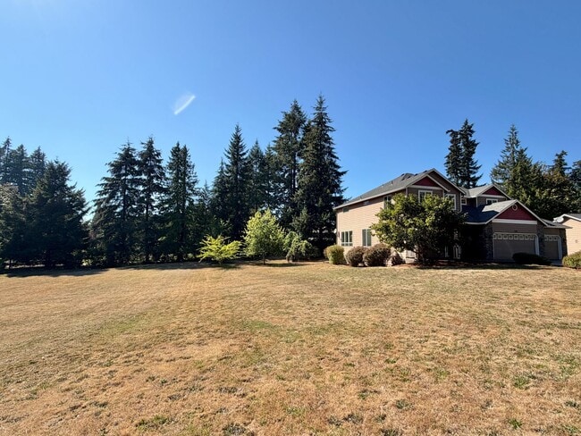 Building Photo - 708 NE 235th St