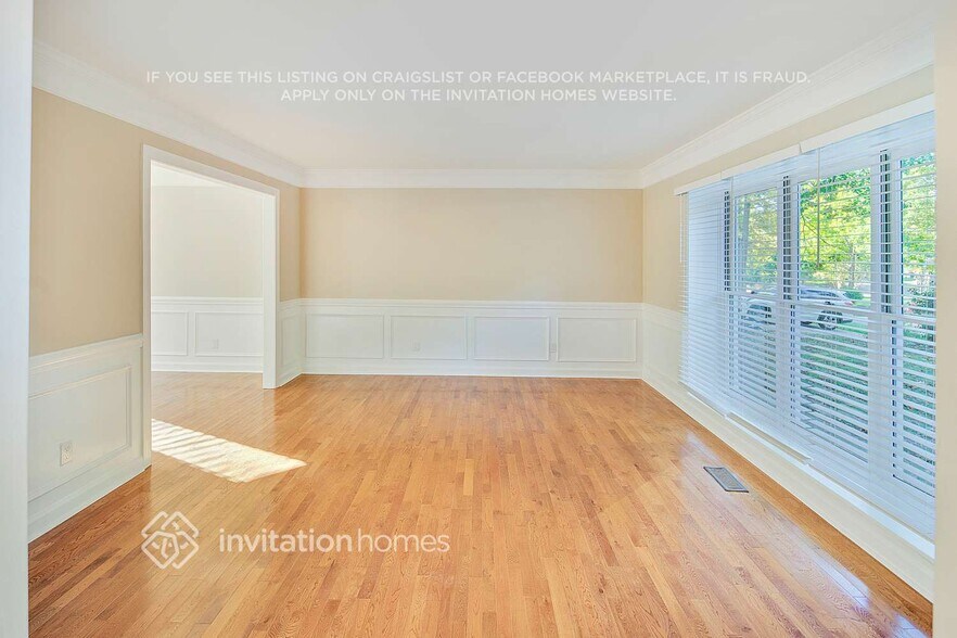 Building Photo - 8807 Doe Path Ln