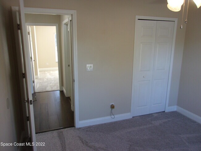 Building Photo - 5614 Ada St