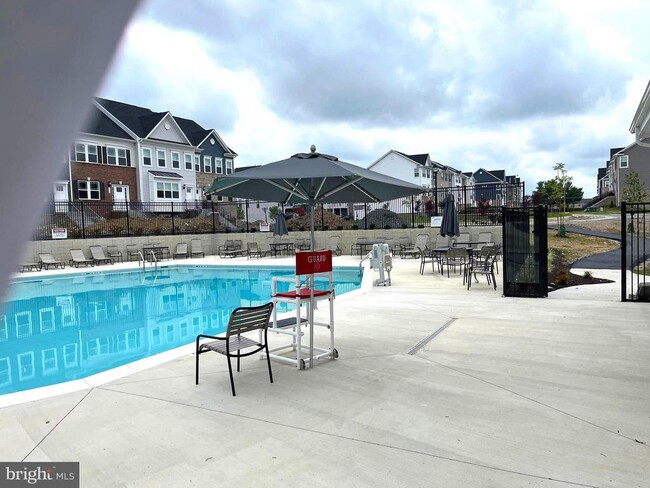 Building Photo - 7616 Johnnycake Rd