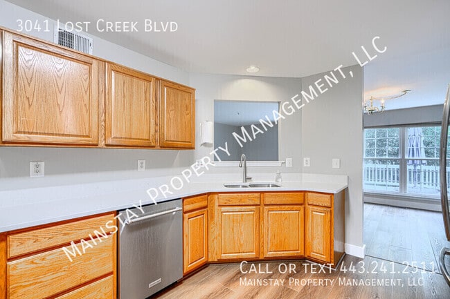 Building Photo - 3041 Lost Creek Blvd
