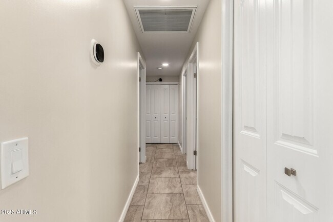 Building Photo - 2003 N Los Arboles Ct