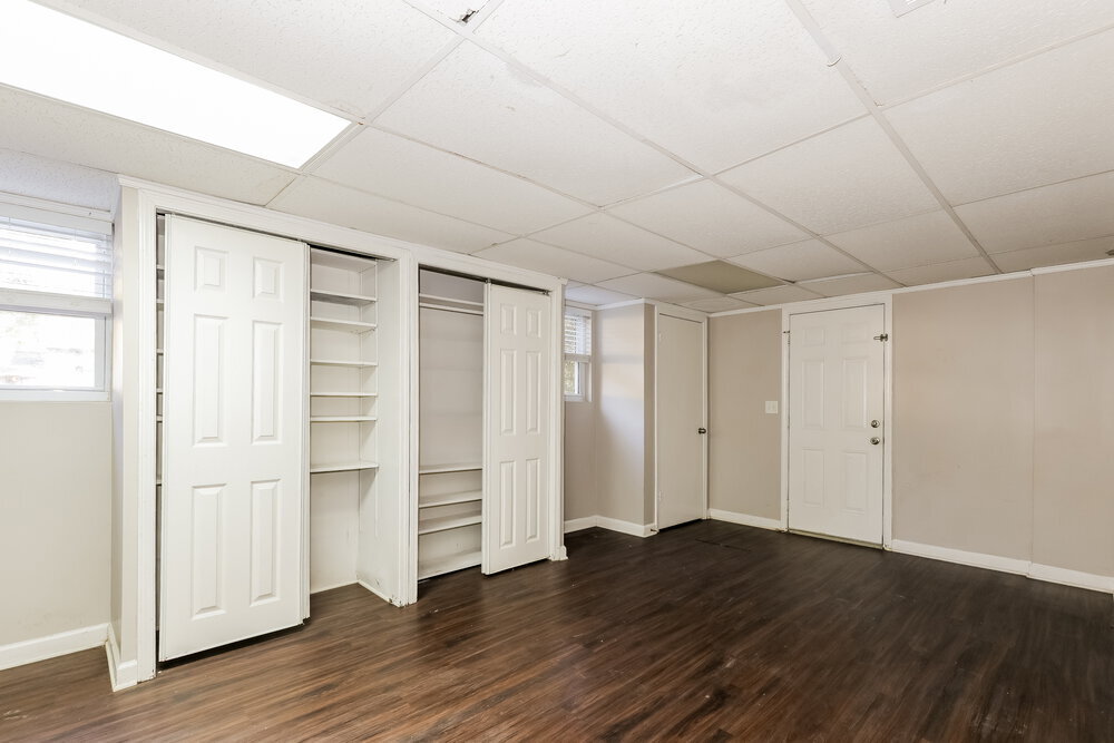 Building Photo - 446 Wexwood Dr