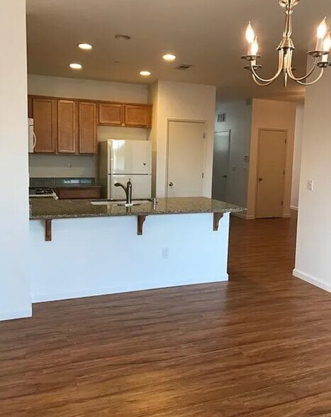 Building Photo - 209 Elworthy Ranch Cir