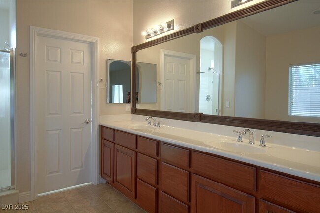 Building Photo - 8337 Christinas Cove Ave