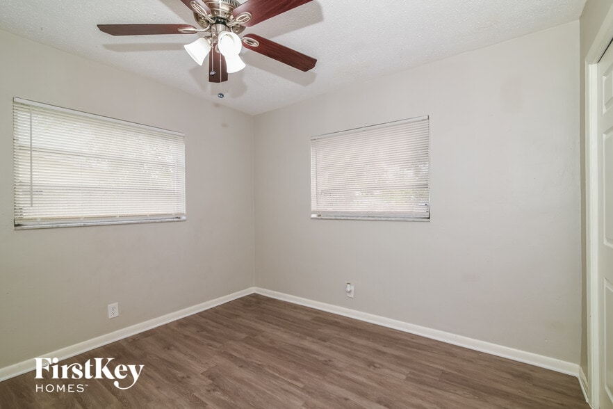 Building Photo - 161 NE 20th St