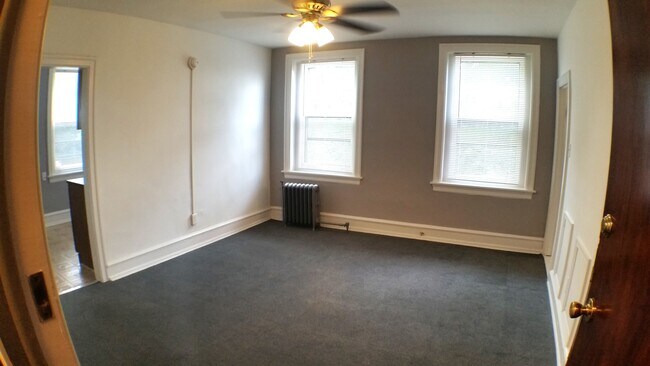 Main Room - 5008 Penn St