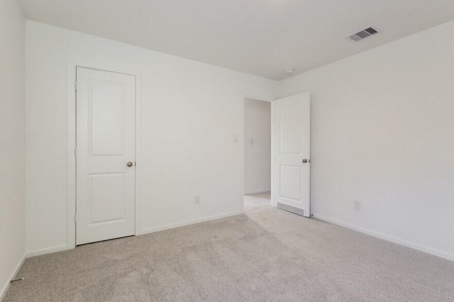 Building Photo - 1705 Lofty Cedar Ct