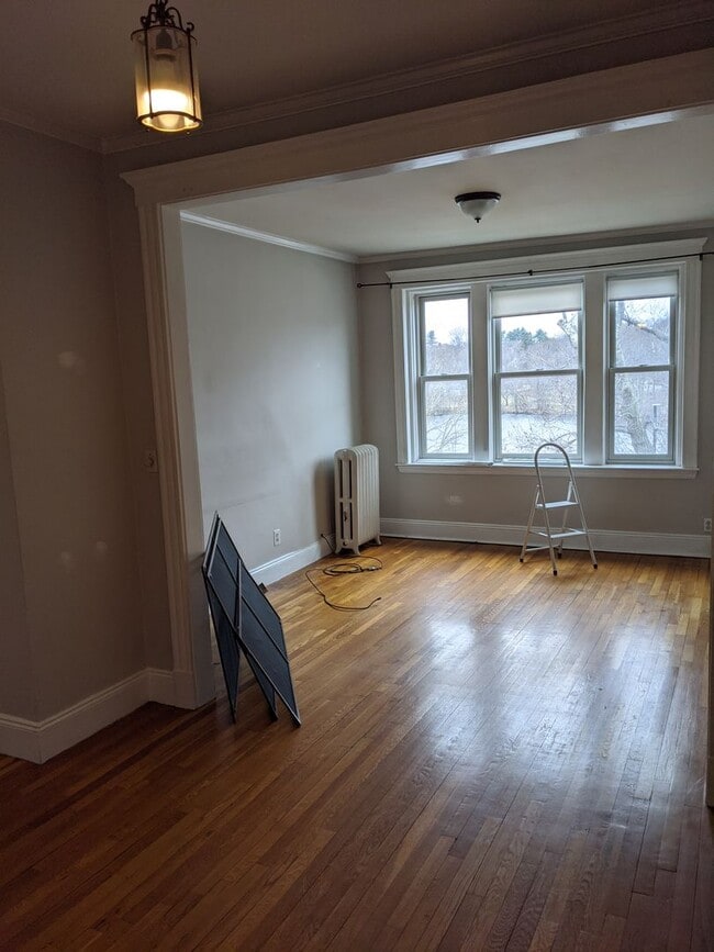 Building Photo - Jamaica Plain top floor 2 bedroom for September 1