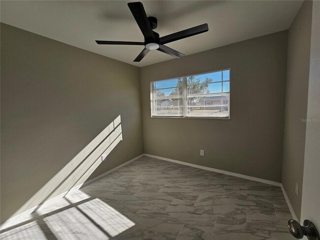 Building Photo - 1621 17th St E