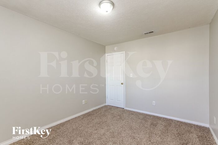 Building Photo - 3866 Planewood Dr