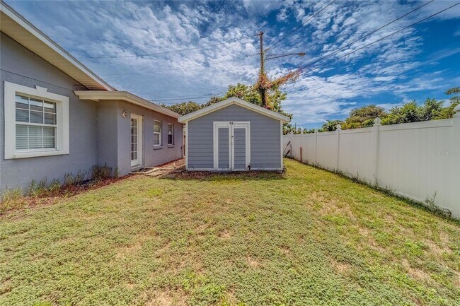 Building Photo - 10842 61st Ave