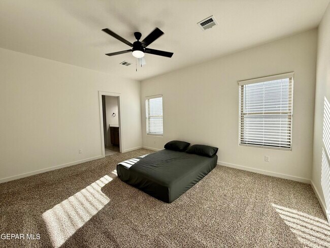 Building Photo - 15052 DESTINATION